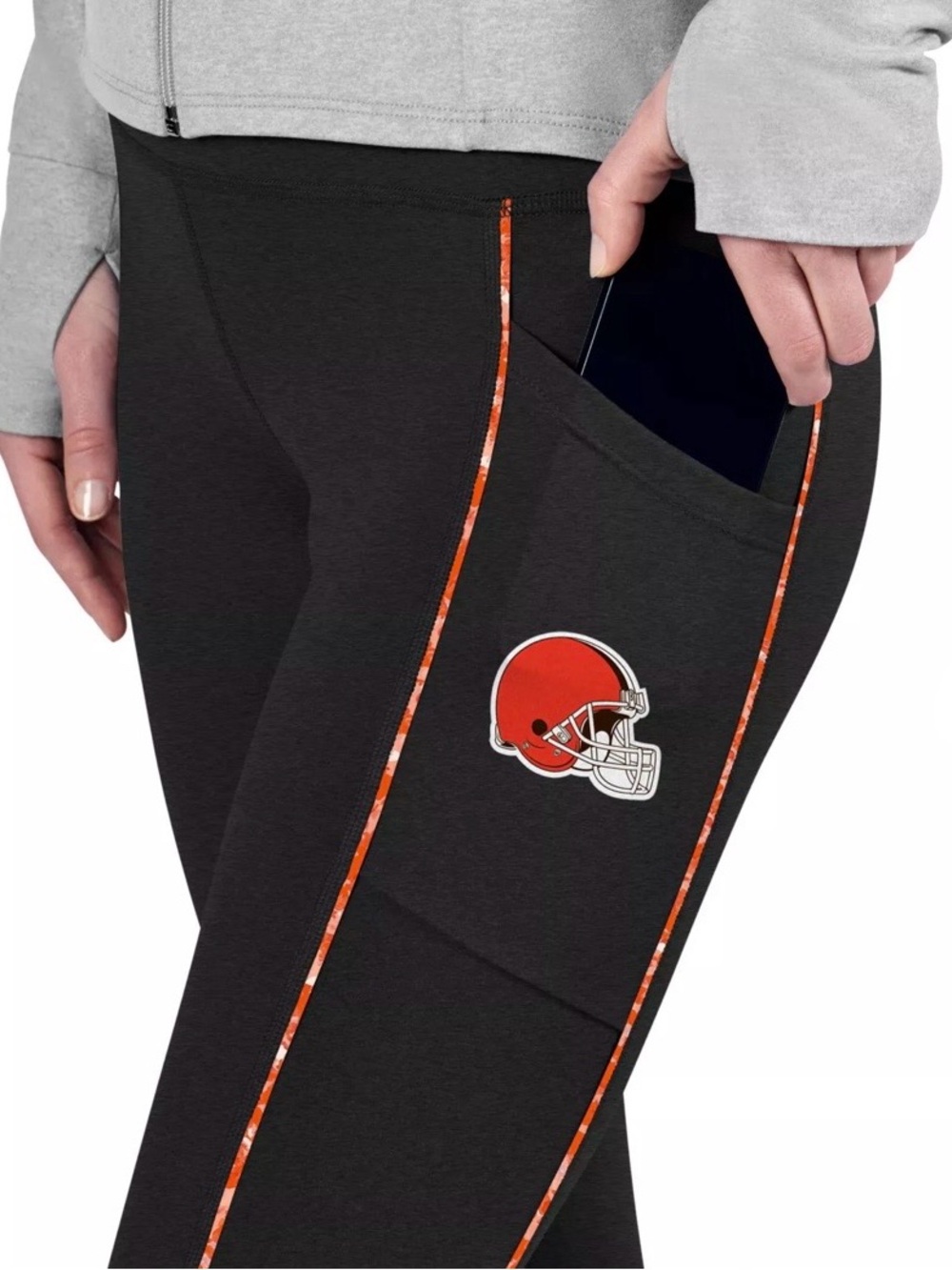 NWT Cleveland Browns Certo Women's Assembly Piping Leggings Size Medium $70 MSRP - Picture 2 of 15